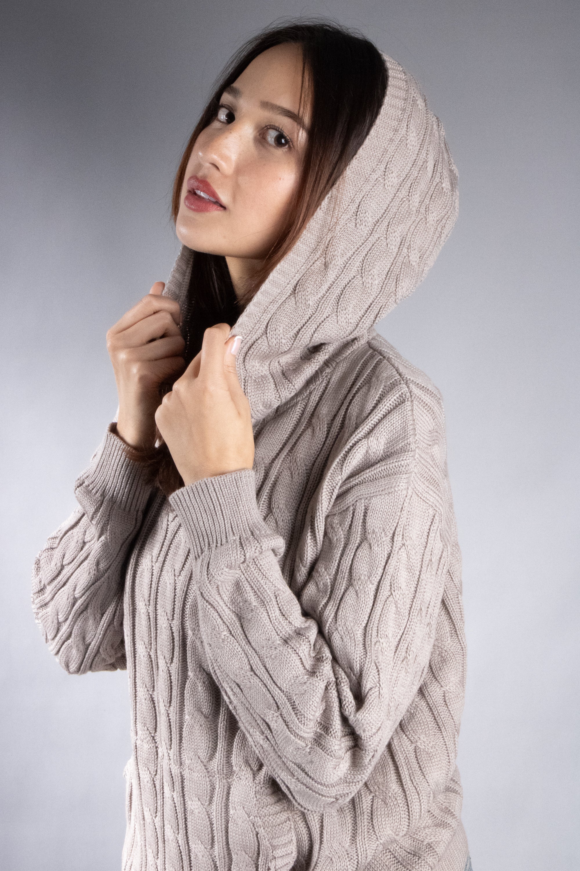 Women's Oversized Cable Knit Hooded Sweater