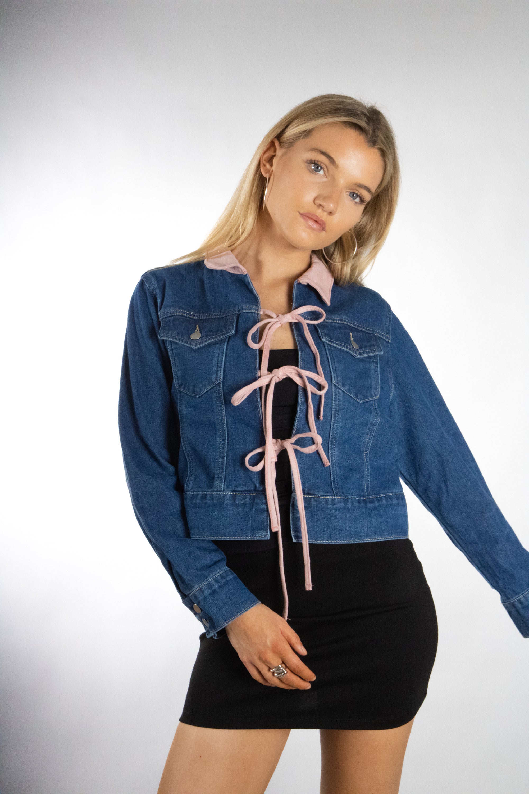 [Walmart Exclusive] Women's Triple Tie Denim Jacket