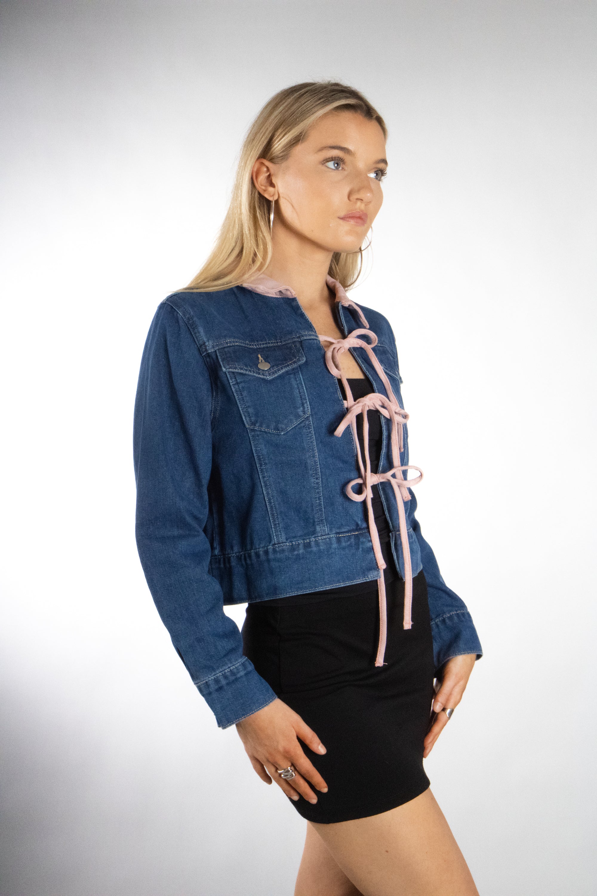 [Walmart Exclusive] Women's Triple Tie Denim Jacket