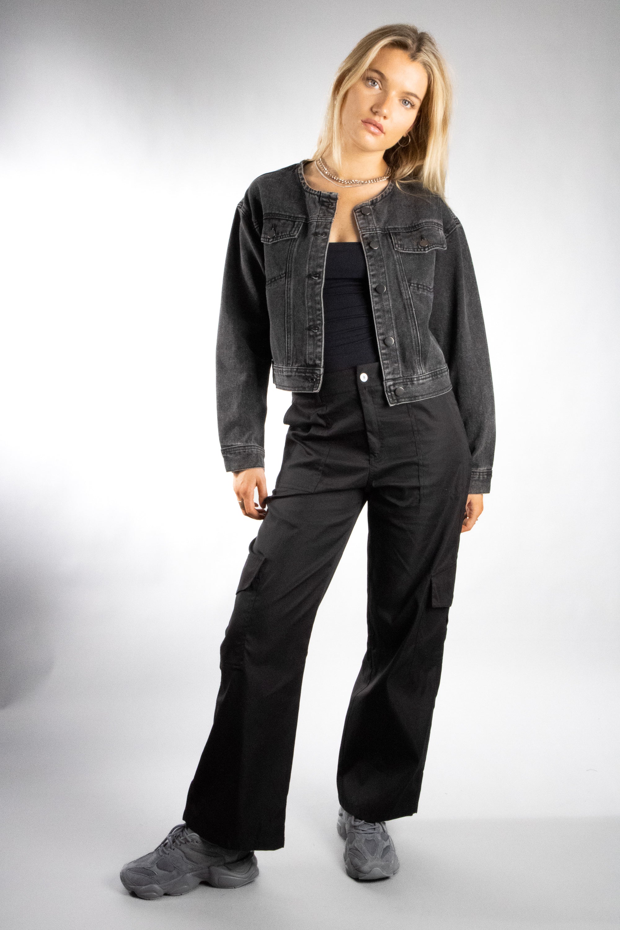 [Walmart Exclusive] Women's Mini Collarless Denim Jacket