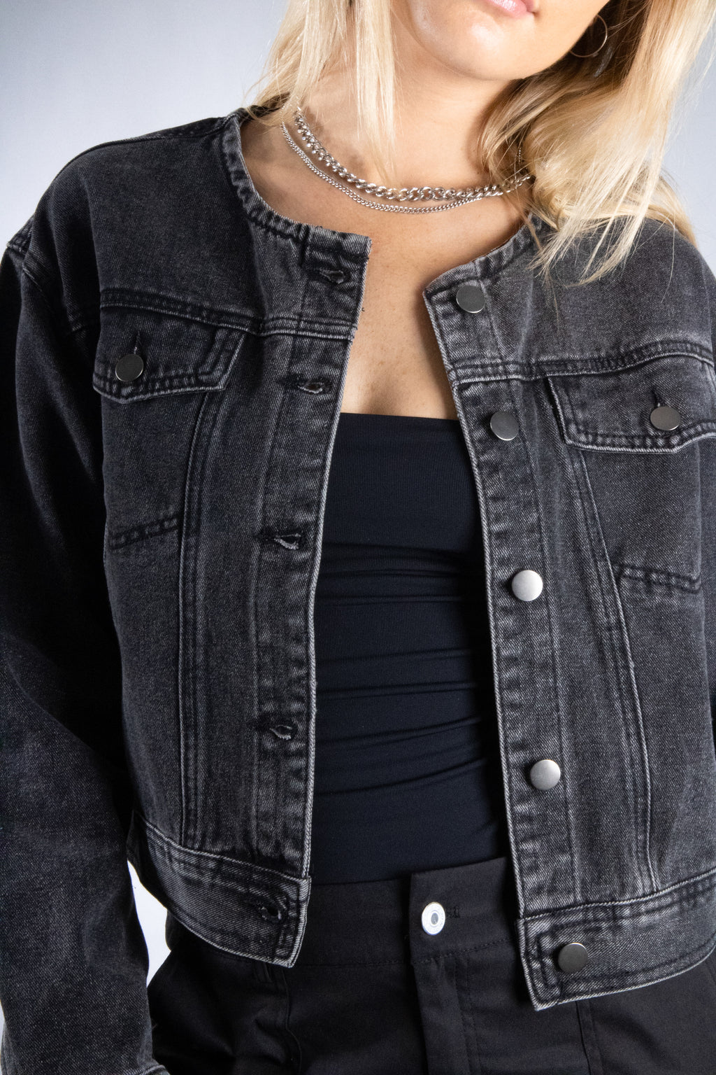[Walmart Exclusive] Women's Mini Collarless Denim Jacket