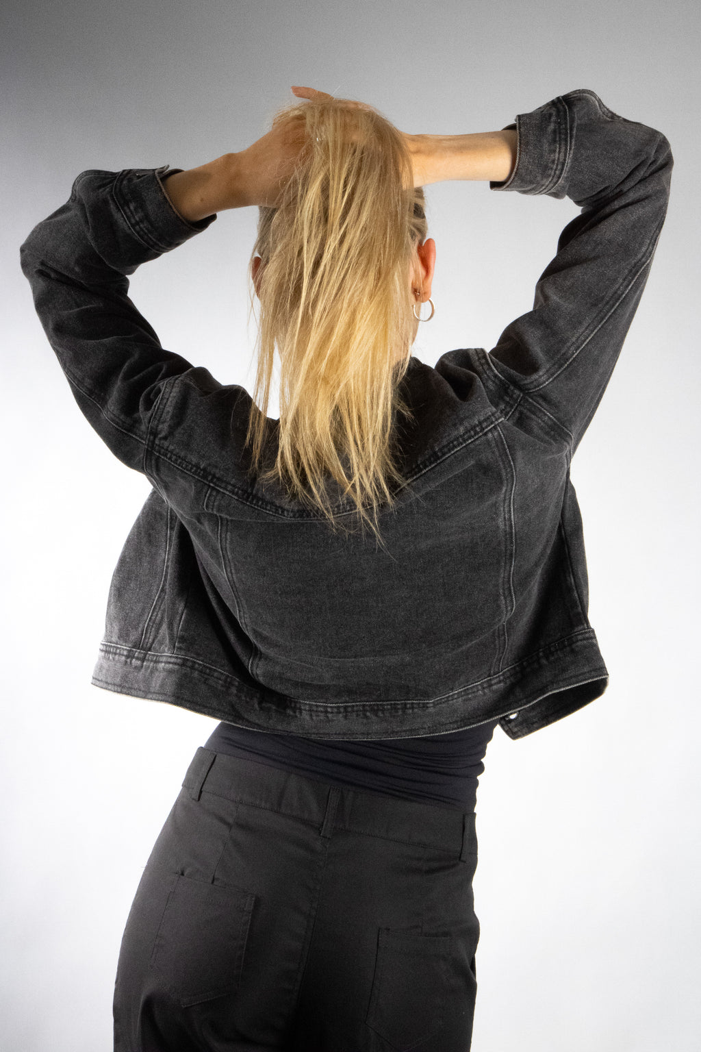 [Walmart Exclusive] Women's Mini Collarless Denim Jacket