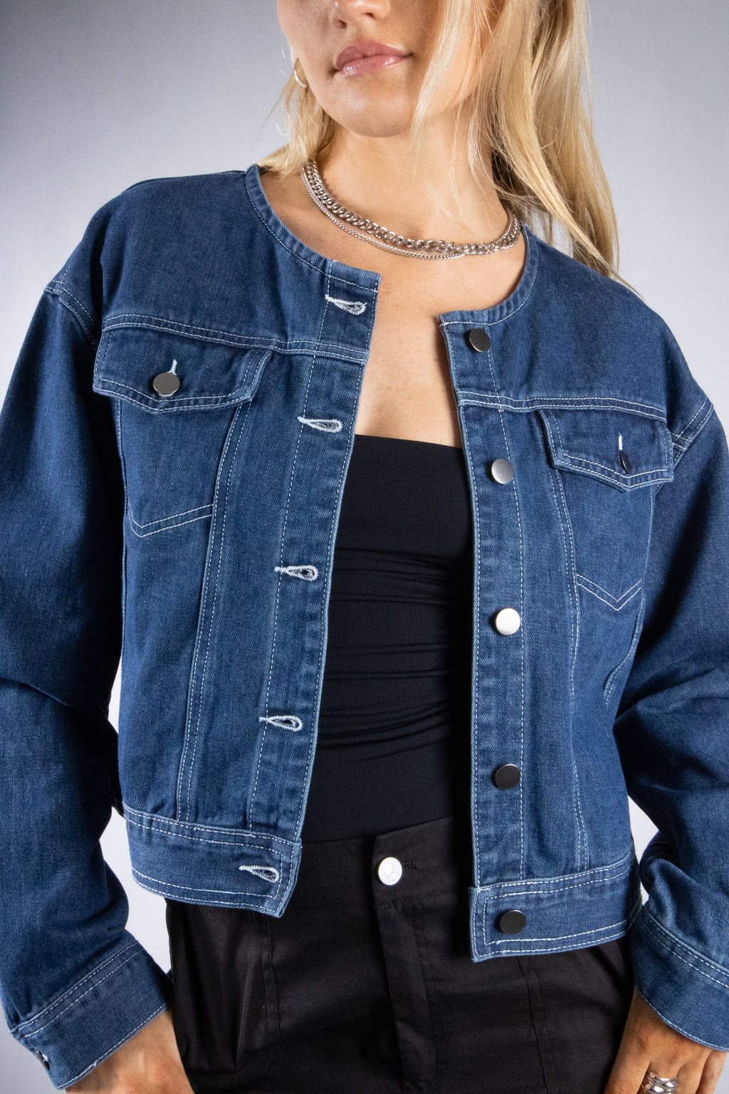 [Walmart Exclusive] Women's Mini Collarless Denim Jacket