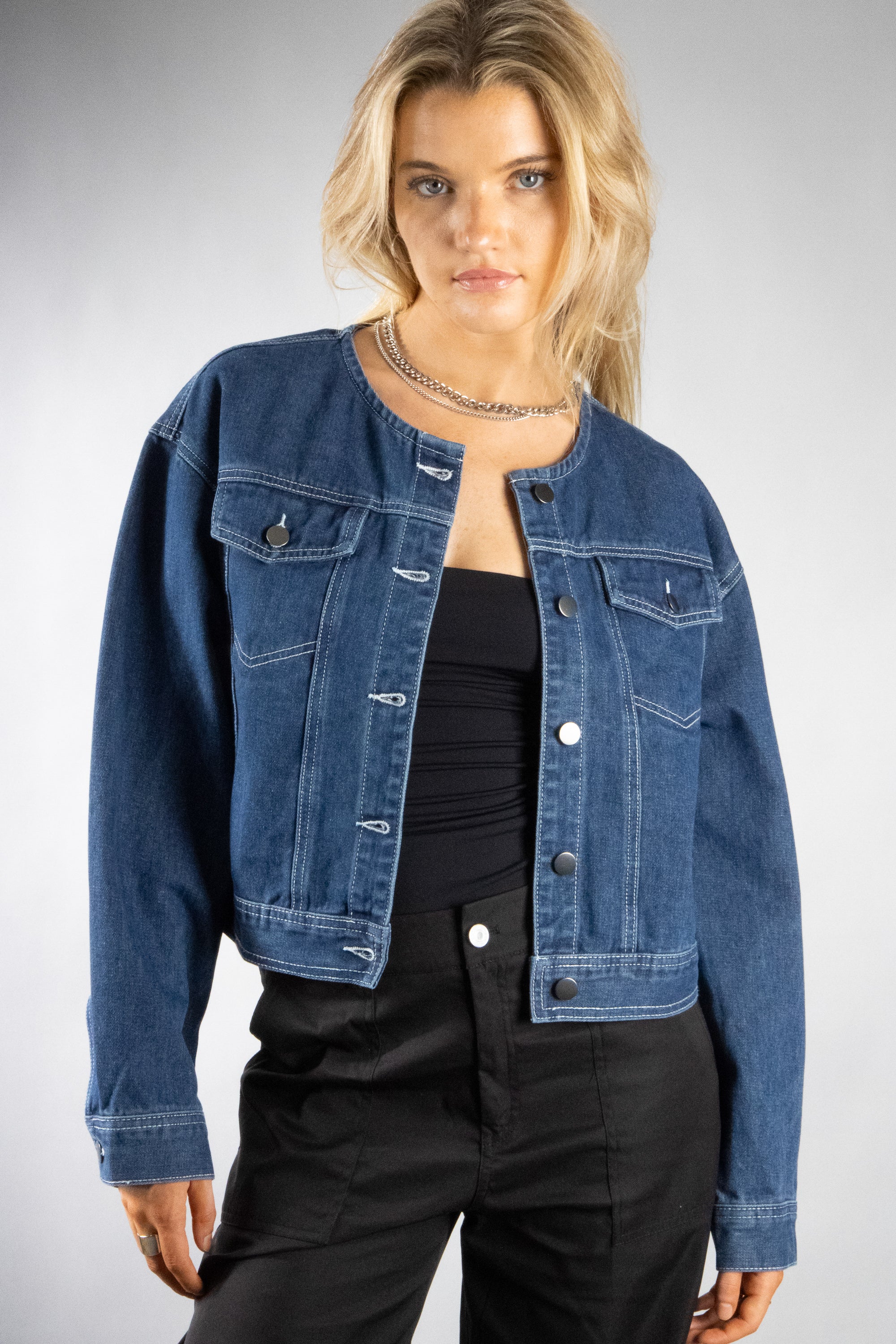 [Walmart Exclusive] Women's Mini Collarless Denim Jacket